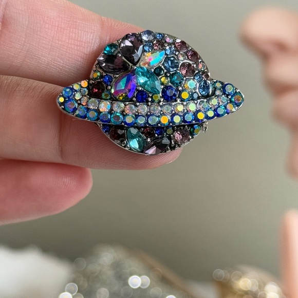 ⚜️❤️🔥 Cosmic Vibe 💫 Multicolor Crystal Planet Brooch 💎 - Picture 6 of 10